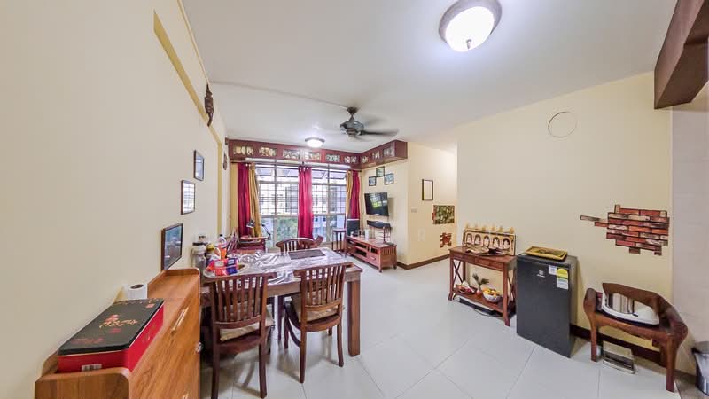 886B Woodlands Drive 50, 886B Woodlands Drive 50, 2 Bedrooms, 721 sqft, HDB Flat For Sale, by Navind Raj, 500107436 - Living Room - PropertyGuru.com.sg