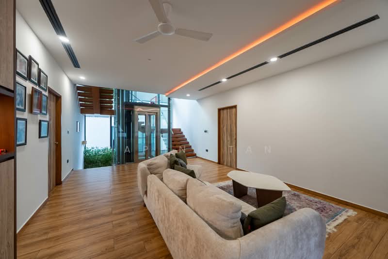 ⭐ $1 MIL UNDER VALUATION, Cheapest & Newest Freehold 3 Storey+Attic Bungalow, >5000 sqft Land D28, , 7 Bedrooms, 14,000 sqft, Detached House For Sale, by Daphne Tan, 500107439 - Living Room - PropertyGuru.com.sg