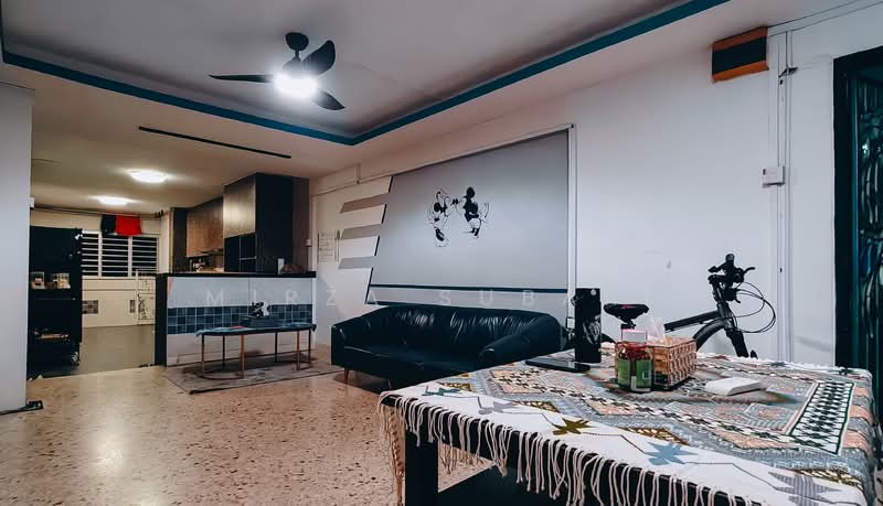 115 Hougang Avenue 1, 115 Hougang Avenue 1, 3 Bedrooms, 979 sqft, HDB Flat For Sale, by Mirza Subari, 500107451 - Living Room - PropertyGuru.com.sg