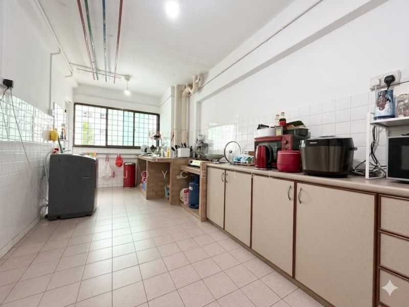 420 Tampines Street 41, 420 Tampines Street 41, 2 Bedrooms, 797 sqft, HDB Flat For Sale, by Joyce Lee, 500107461 - Kitchen - PropertyGuru.com.sg