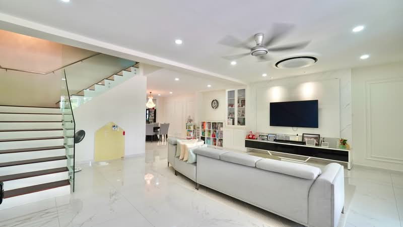 Tai Hwan Garden, Tai Hwan Heights, 5 Bedrooms, 3,600 sqft, Terraced House For Sale, by Elaine Chia, 500107464 - Living Room - PropertyGuru.com.sg