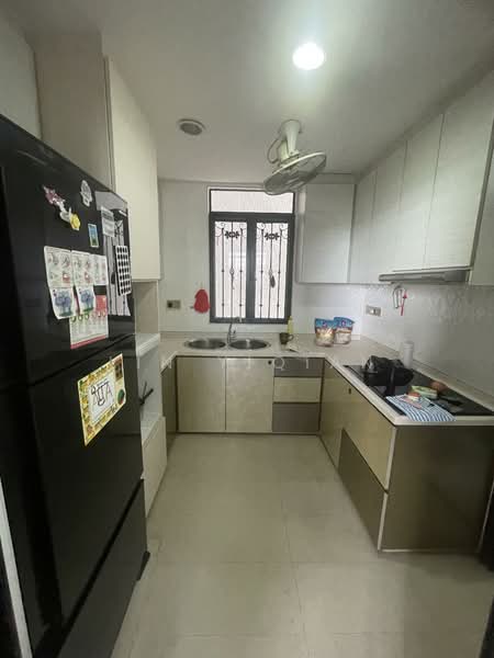 Regent Heights, 50 Bukit Batok East Avenue 5, 3 Bedrooms, 1,163 sqft, Condominium For Sale, by Lin Yiqian, 500107466 - Kitchen - PropertyGuru.com.sg