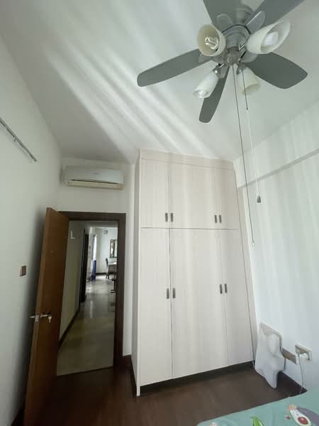 Regent Heights, 50 Bukit Batok East Avenue 5, 3 Bedrooms, 1,163 sqft, Condominium For Sale, by Lin Yiqian, 500107466 - Bedroom - PropertyGuru.com.sg