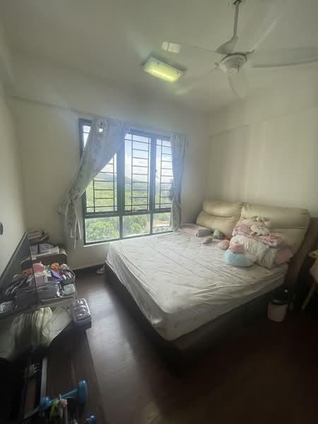 Regent Heights, 50 Bukit Batok East Avenue 5, 3 Bedrooms, 1,163 sqft, Condominium For Sale, by Lin Yiqian, 500107466 - Bedroom - PropertyGuru.com.sg