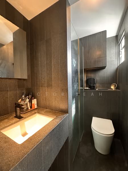 5 Saint George's Lane, 5 Saint George's Lane, 2 Bedrooms, 732 sqft, HDB Flat For Sale, by Victor Seah, 500107476 - Master Bathroom - PropertyGuru.com.sg