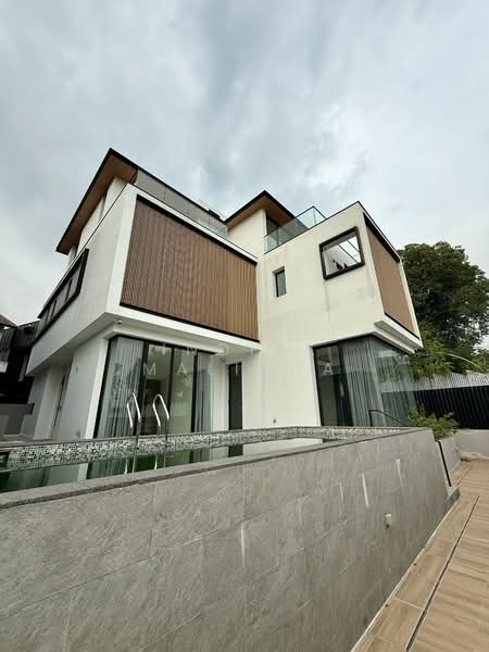 Sian Tuan Avenue, Sian Tuan Avenue, 5 Bedrooms, 11,562 sqft, Detached House For Sale, by Indira Malinda, 500107477 - Exterior - PropertyGuru.com.sg