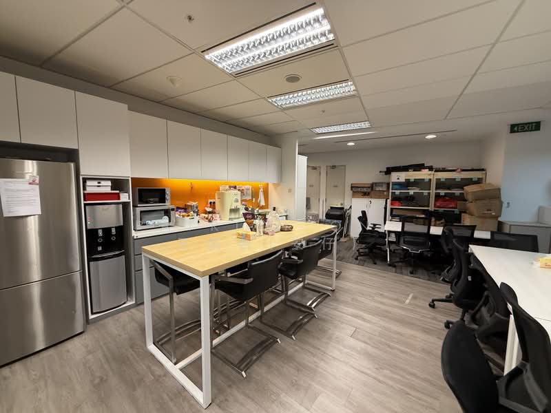 Novena Square - Tower A, 238A Thomson Road, 4,015 sqft, Office For Rent, by Patrick Ong 王鹏若(安仔), 500107479 - Kitchen - CommercialGuru.com.sg