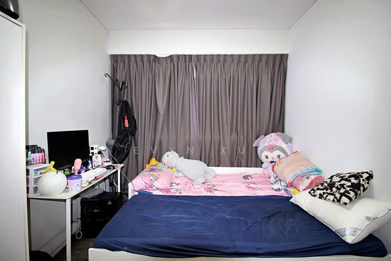 694D Woodlands Drive 62, 694D Woodlands Drive 62, 2 Bedrooms, 732 sqft, HDB Flat For Sale, by Evyn Xu, 500107483 - Bedroom - PropertyGuru.com.sg