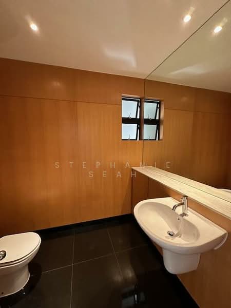 The Colonnade, 82 Grange Road, 2 Bedrooms, 2,883 sqft, Condominium For Rent, by Stephanie Seah, 500107491 - Bathroom - PropertyGuru.com.sg