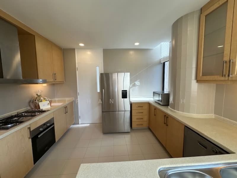 The Colonnade, 82 Grange Road, 2 Bedrooms, 2,883 sqft, Condominium For Rent, by Stephanie Seah, 500107491 - Kitchen - PropertyGuru.com.sg