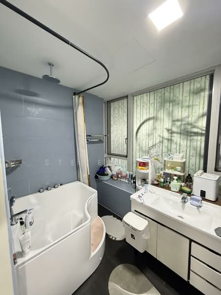 The Centris, 79 Jurong West Central 3, 3 Bedrooms, 1,572 sqft, Condominium For Sale, by Steven Wen, 500107502 - Bathroom - PropertyGuru.com.sg