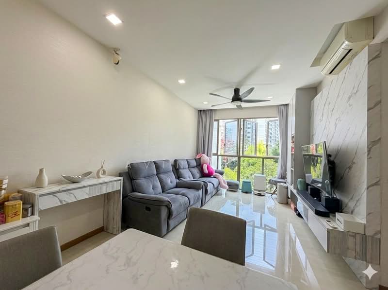 Sea Horizon, 1 Pasir Ris Rise, 4 Bedrooms, 1,335 sqft, Executive Condominium For Sale, by Gavin Heng, 500107503 - Living Room - PropertyGuru.com.sg