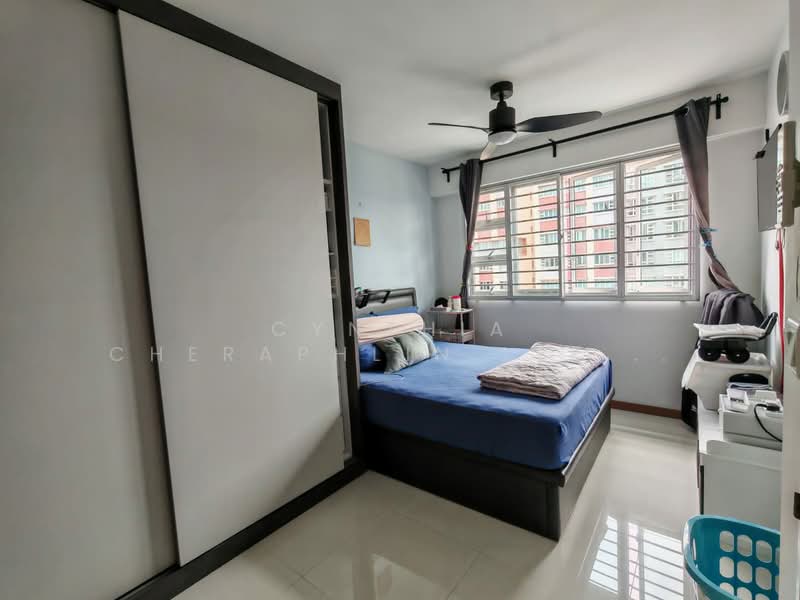 430A Bedok North Road, 430A Bedok North Road, 2 Bedrooms, 743 sqft, HDB Flat For Sale, by Cynthia Cheraphlin Lee Kwai Hoe, 500107521 - Master Bedroom - PropertyGuru.com.sg
