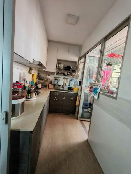 430A Bedok North Road, 430A Bedok North Road, 2 Bedrooms, 743 sqft, HDB Flat For Sale, by Cynthia Cheraphlin Lee Kwai Hoe, 500107521 - Kitchen - PropertyGuru.com.sg