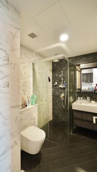 Mayfair Modern, 2 Rifle Range Road, 1 Bedroom, 635 sqft, Condominium For Sale, by Jeffrey Heng, 500107522 - Bathroom - PropertyGuru.com.sg