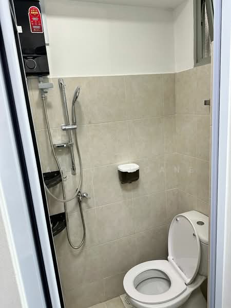 Whitewater, 33 Pasir Ris Street 72, Room Rental, 180 sqft, Executive Condominium For Rent, by Kaoru Fugane, 500107529 - Common toilet 2 - PropertyGuru.com.sg