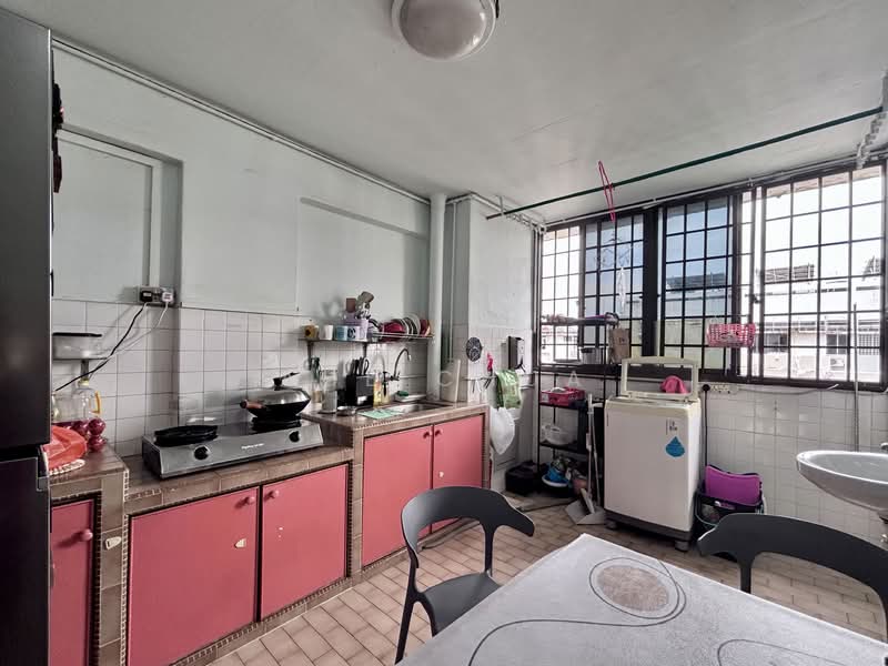 77 Bedok North Road, 77 Bedok North Road, 2 Bedrooms, 635 sqft, HDB Flat For Sale, by Ade Chua, 500107536 - Kitchen - PropertyGuru.com.sg