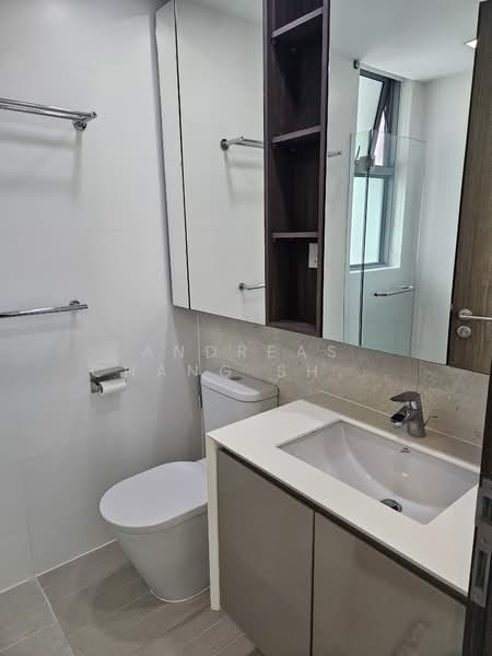 Hundred Trees, 85 West Coast Drive, 3 Bedrooms, 1,163 sqft, Condominium For Sale, by Andreas Chang Shin Ae, 500107550 - Bathroom - PropertyGuru.com.sg