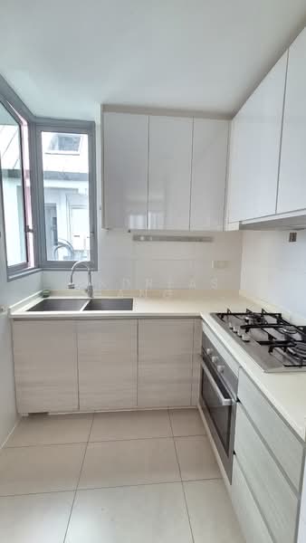 Hundred Trees, 85 West Coast Drive, 3 Bedrooms, 1,163 sqft, Condominium For Sale, by Andreas Chang Shin Ae, 500107550 - Kitchen - PropertyGuru.com.sg