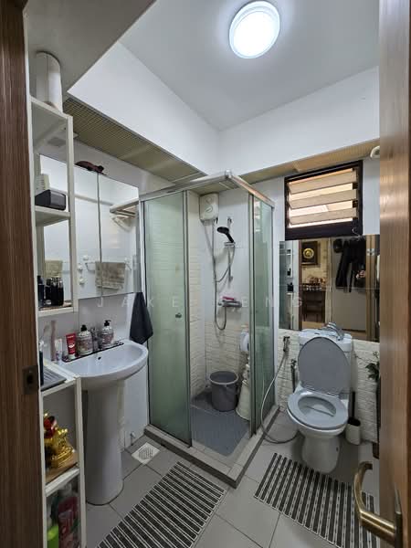 467C Bukit Batok West Avenue 9, 467C Bukit Batok West Avenue 9, 1 Bedroom, 506 sqft, HDB Flat For Sale, by Jake Seng, 500107555 - Bathroom - PropertyGuru.com.sg