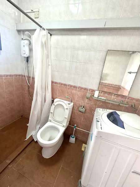 273D Jurong West Avenue 3, 273D Jurong West Avenue 3, Room Rental, 200 sqft, HDB Flat For Rent, by Kaili Ong, 500107561 - Bathroom - PropertyGuru.com.sg