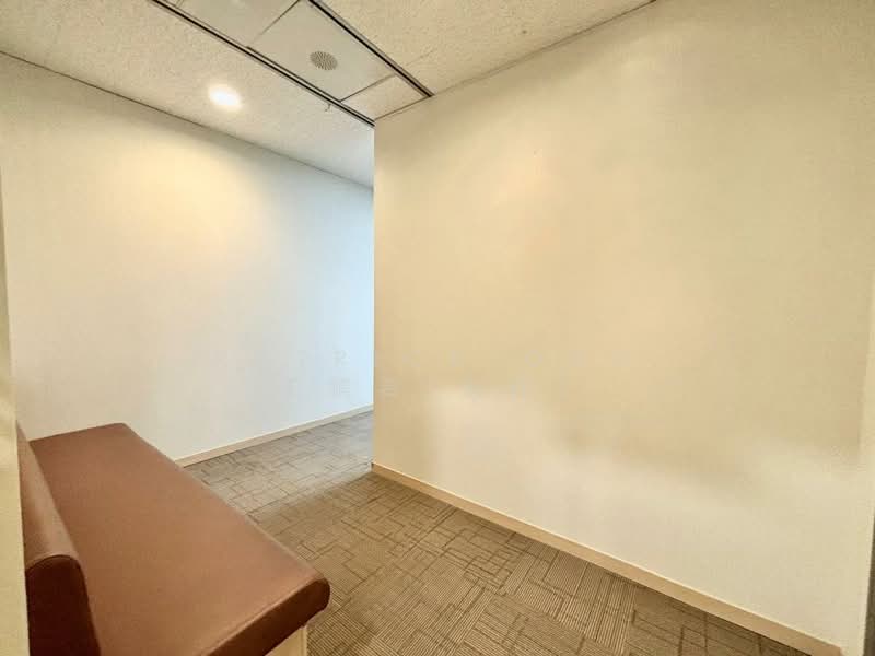 United Square, 101 Thomson Road, 797 sqft, Office For Rent, by Patrick Ong 王鹏若(安仔), 500107564 - Corridor - CommercialGuru.com.sg