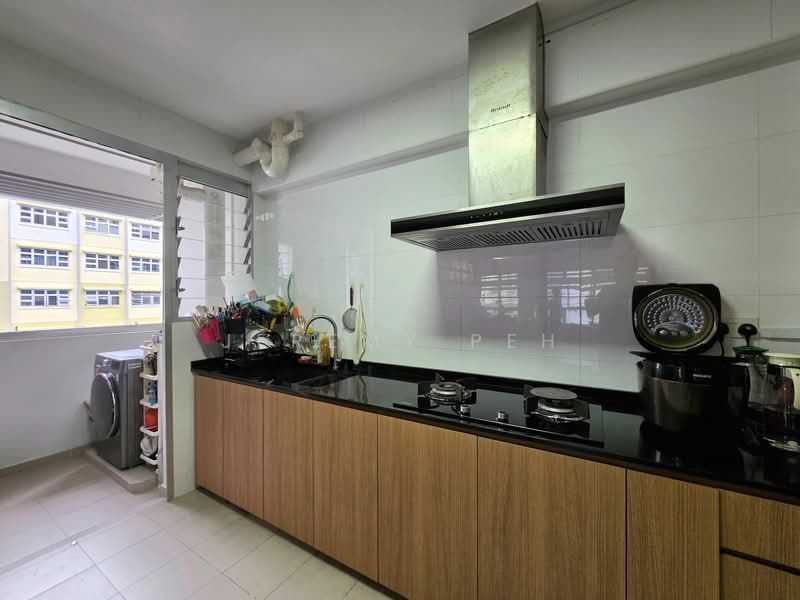 443C Bukit Batok West Avenue 8, 443C Bukit Batok West Avenue 8, 3 Bedrooms, 1,205 sqft, HDB Flat For Sale, by Jeremy Peh, 500107566 - Kitchen - PropertyGuru.com.sg