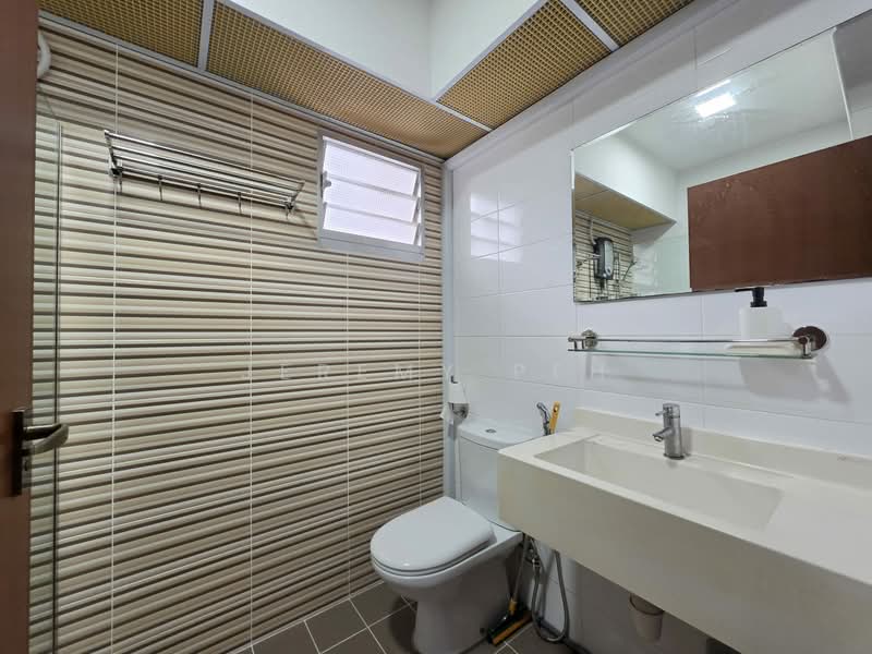 443C Bukit Batok West Avenue 8, 443C Bukit Batok West Avenue 8, 3 Bedrooms, 1,205 sqft, HDB Flat For Sale, by Jeremy Peh, 500107566 - Bathroom - PropertyGuru.com.sg