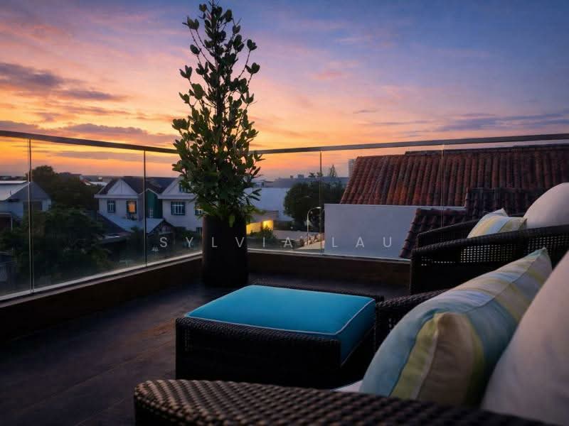 FRANKEL ESTATE - Beautiful Dunbar Walk Semi-Detached With Pool And Lift, Dunbar Walk,  East Coast Road, Frankel Ave, 5 Bedrooms, 6,700 sqft, Semi-Detached House For Sale, by Sylvia Lau, 500107579 - View - PropertyGuru.com.sg