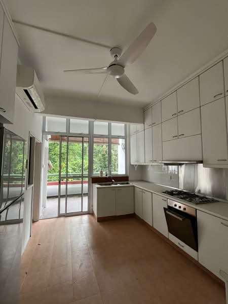 Villa Delle Rose, Taman Nakhoda, 3 Bedrooms, 2,890 sqft, Condominium For Rent, by Alice Yap, 500107583 - Kitchen - PropertyGuru.com.sg