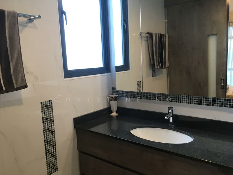 Blue Horizon, 21 West Coast Crescent, 3 Bedrooms, 1,152 sqft, Condominium For Rent, by Christine Ng, 500107589 - Bathroom - PropertyGuru.com.sg