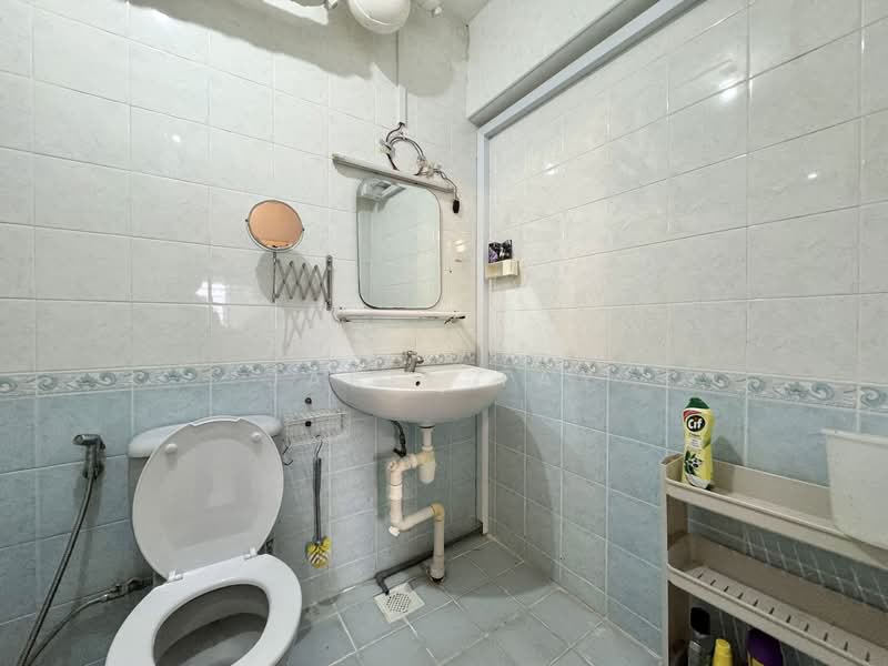 143 Lorong 2 Toa Payoh, 143 Lorong 2 Toa Payoh, Room Rental, 300 sqft, HDB Flat For Rent, by Jarel Tay, 500107598 - PropertyGuru.com.sg