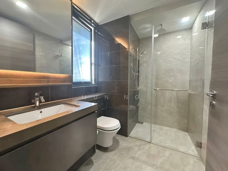 The Florence Residences, 99 Hougang Avenue 2, 3 Bedrooms, 990 sqft, Condominium For Sale, by Mun Ng, 500107605 - Bathroom - PropertyGuru.com.sg