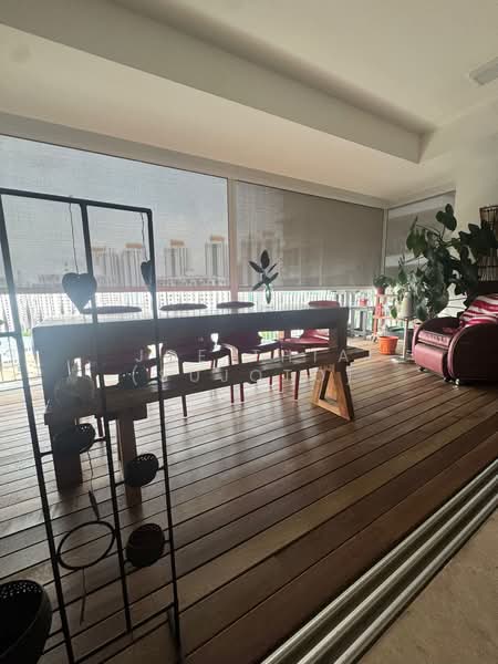 Trevista, 23 Lorong 3 Toa Payoh, 4 Bedrooms, 1,733 sqft, Condominium For Sale, by Joe Thia (Sujoto), 500107625 - Balcony - PropertyGuru.com.sg