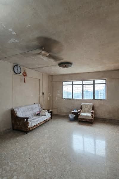 545 Ang Mo Kio Avenue 10, 545 Ang Mo Kio Avenue 10, 3 Bedrooms, 1,270 sqft, HDB Flat For Sale, by Janelle Lim, 500107630 - Living Room - PropertyGuru.com.sg