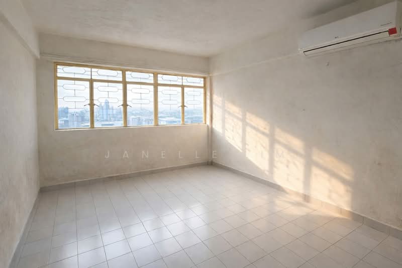 545 Ang Mo Kio Avenue 10, 545 Ang Mo Kio Avenue 10, 3 Bedrooms, 1,270 sqft, HDB Flat For Sale, by Janelle Lim, 500107630 - Interior - PropertyGuru.com.sg