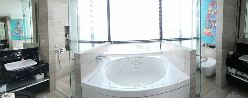 ⭐ Luxurious 5 Bdrm Apartment For Rent in Orchard Vicinity ⭐, , 5 Bedrooms, 4,000 sqft, Condominium For Rent, by VINCENT LYE, 500107633 - Bathroom - PropertyGuru.com.sg