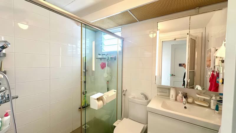453B Bukit Batok West Avenue 6, 453B Bukit Batok West Avenue 6, 3 Bedrooms, 1,238 sqft, HDB Flat For Sale, by Angela Wang, 500107637 - Bathroom - PropertyGuru.com.sg