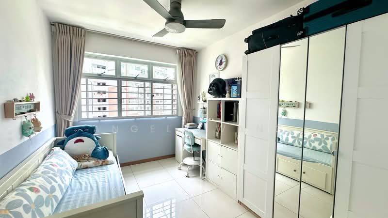 453B Bukit Batok West Avenue 6, 453B Bukit Batok West Avenue 6, 3 Bedrooms, 1,238 sqft, HDB Flat For Sale, by Angela Wang, 500107637 - Bedroom - PropertyGuru.com.sg