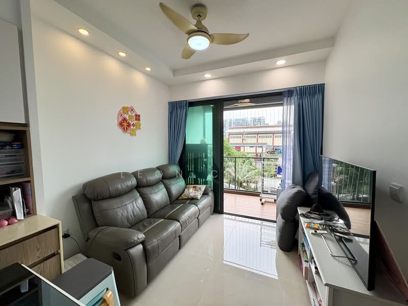 Kingsford Waterbay, 66 Upper Serangoon View, 1 Bedroom, 474 sqft, Condominium For Rent, by Leon Chea, 500107639 - Living Room - PropertyGuru.com.sg