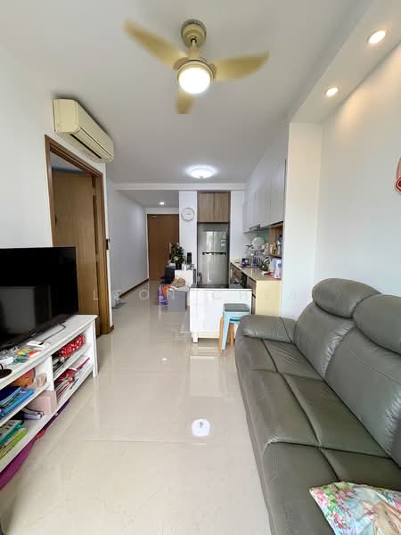 Kingsford Waterbay, 66 Upper Serangoon View, 1 Bedroom, 474 sqft, Condominium For Rent, by Leon Chea, 500107639 - Living Room - PropertyGuru.com.sg