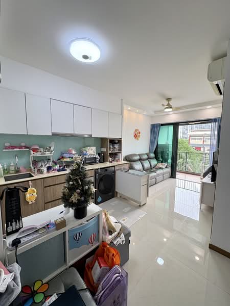 Kingsford Waterbay, 66 Upper Serangoon View, 1 Bedroom, 474 sqft, Condominium For Rent, by Leon Chea, 500107639 - Living Room - PropertyGuru.com.sg