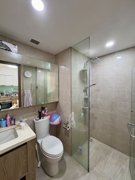 Kingsford Waterbay, 66 Upper Serangoon View, 1 Bedroom, 474 sqft, Condominium For Rent, by Leon Chea, 500107639 - Bathroom - PropertyGuru.com.sg