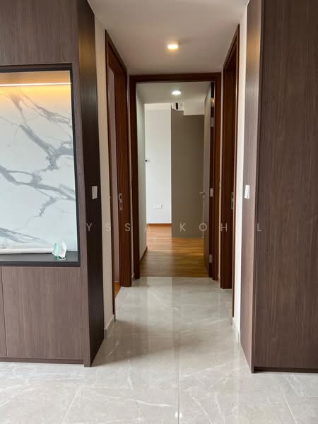 Stirling Residences, 23 Stirling Road, 2 Bedrooms, 764 sqft, Condominium For Rent, by Alyssa Koh L X, 500107641 - Corridor - PropertyGuru.com.sg