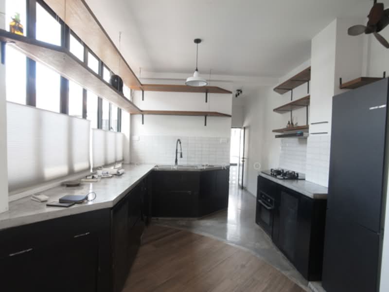 The Upper House Loft, Nearby Sing Avenue, Farrer Road, 2 Bedrooms, 1,750 sqft, Walk-up Apartment For Rent, by Susan Prior, 500107654 - Kitchen - PropertyGuru.com.sg