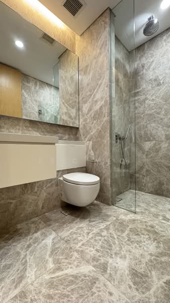 The Laurels @ Cairnhill Road, 38 Cairnhill Road, 2 Bedrooms, 883 sqft, Condominium For Sale, by Eric Yeo, 500107660 - Bathroom - PropertyGuru.com.sg