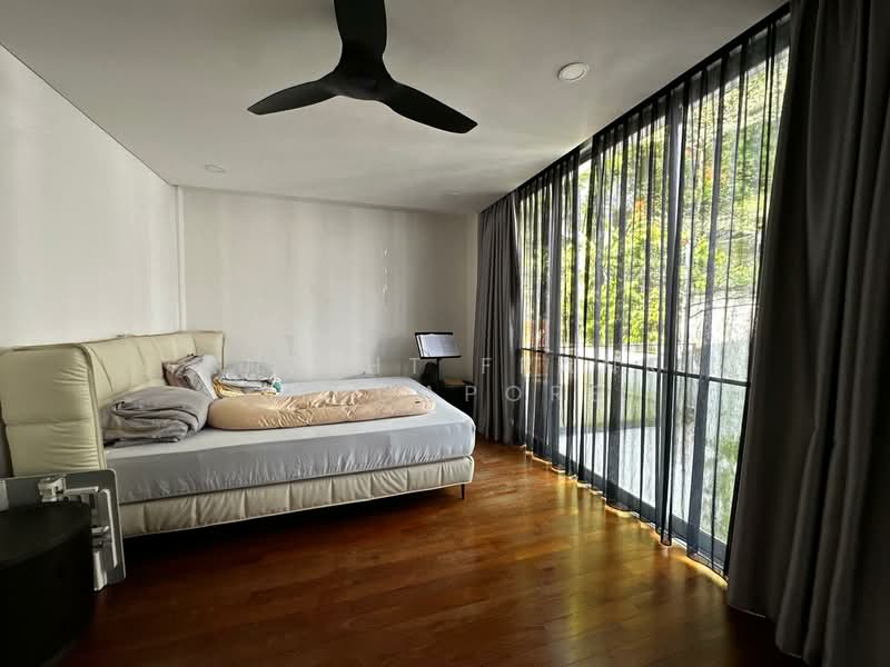 Tudor Close, Tudor Close, 5 Bedrooms, 6,800 sqft, Detached House For Rent, by ELAINE CHIA, 500107662 - Bedroom - PropertyGuru.com.sg