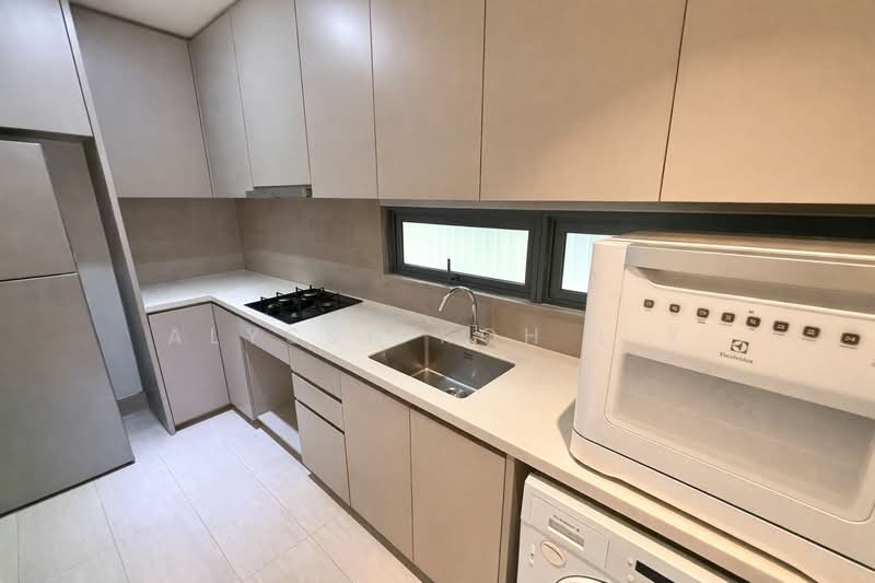 Highline Residences, 13 Kim Tian Road, 3 Bedrooms, 1,206 sqft, Condominium For Sale, by Alyssa Koh L X, 500107663 - Kitchen - PropertyGuru.com.sg