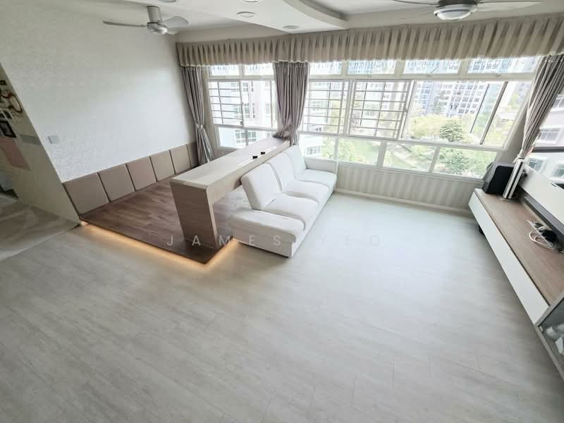 664B Punggol Drive, 664B Punggol Drive, 3 Bedrooms, 1,184 sqft, HDB Flat For Sale, by James Yeo, 500107680 - Living Room - PropertyGuru.com.sg