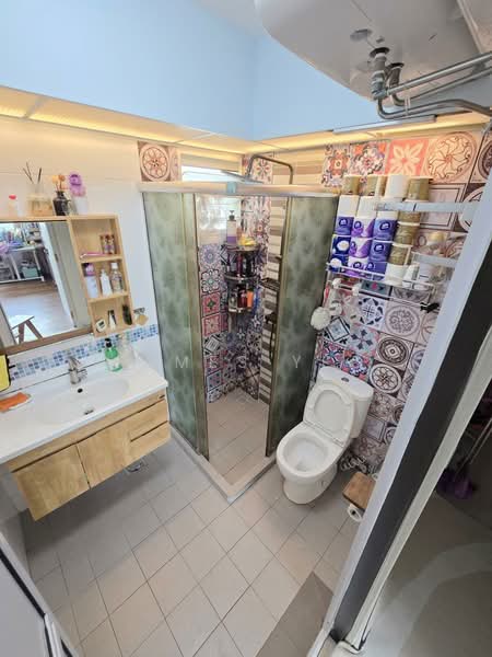 664B Punggol Drive, 664B Punggol Drive, 3 Bedrooms, 1,184 sqft, HDB Flat For Sale, by James Yeo, 500107680 - Bathroom - PropertyGuru.com.sg